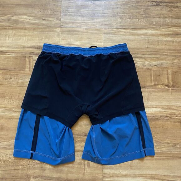 LULULEMON XL Men’s Pacebreaker Lined Running Shorts 10” Blue Black Stripe Casual - Picture 13 of 16